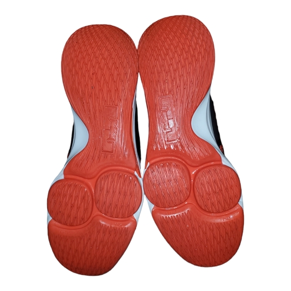 Men's  23 Nike LeBron shoes size 17 - Picture 4 of 6